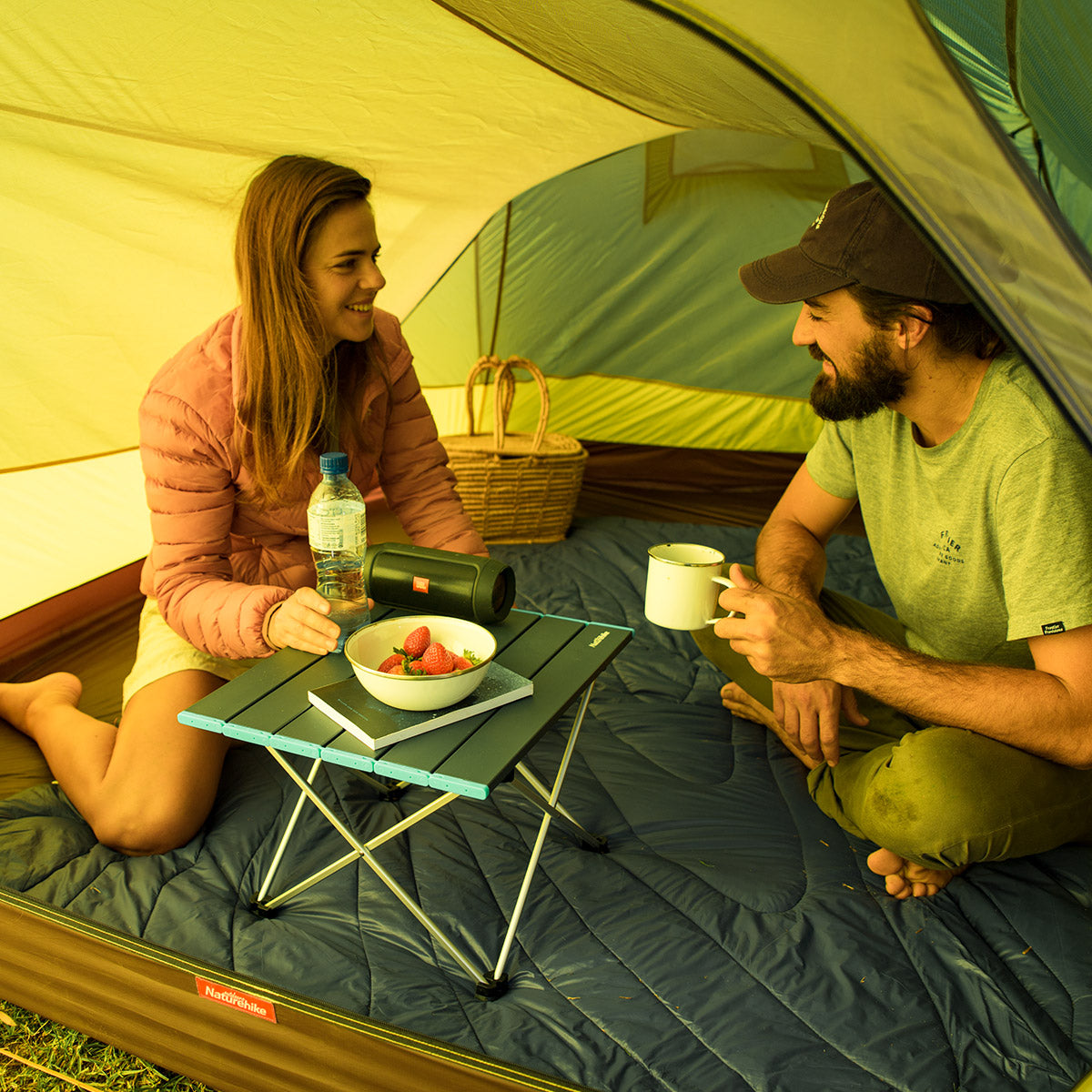 Extremely lightweight roll-up aluminum alloy camping table (large-grey)